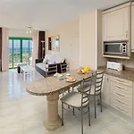 Apartmanhotel Regency Torviscas And 3*