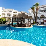 Ξενοδοχείο με διαμερίσματα Regency Torviscas And 3*