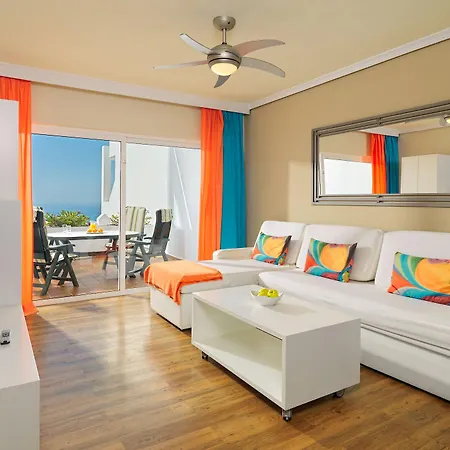 Hotel apartamentowy Regency Torviscas And 3*
