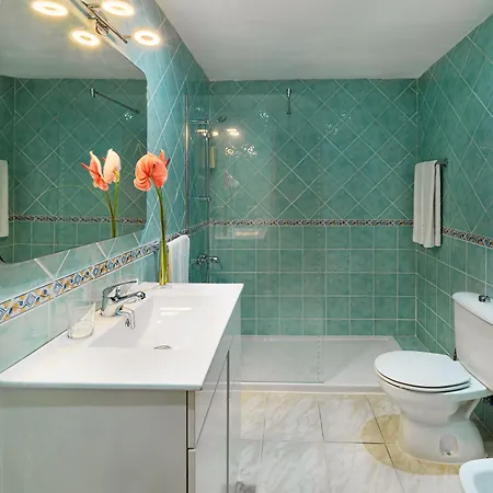 Hotel apartamentowy Regency Torviscas And 3*