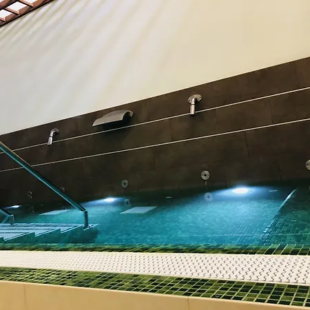 丽晶图维斯卡斯公寓加套房 公寓式酒店 3*