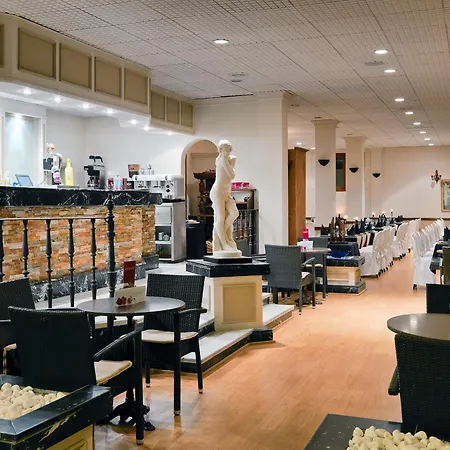 丽晶图维斯卡斯公寓加套房 3*