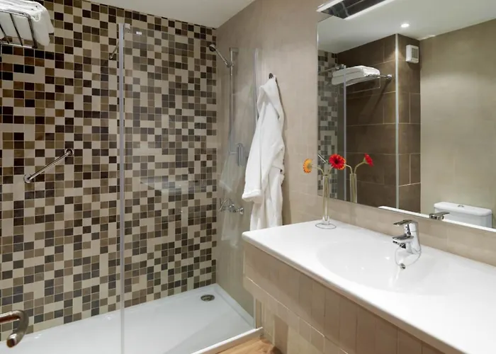 Regency Torviscas And 3* Costa Adeje (Tenerife)