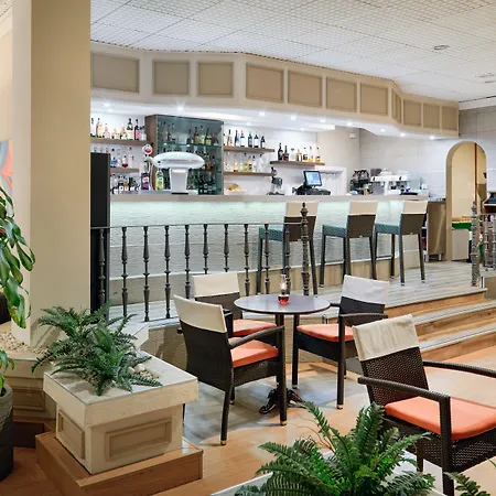 Regency Torviscas And Hotel apartamentowy 3*